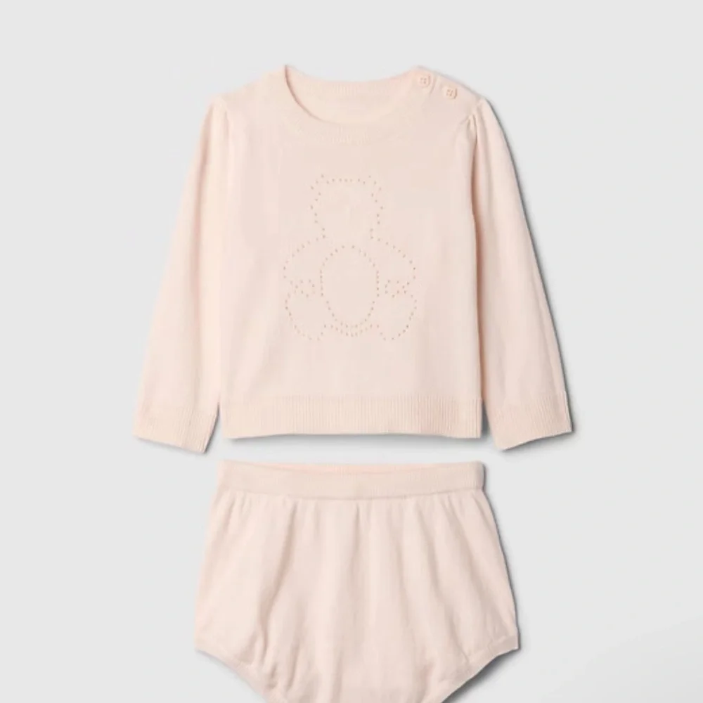 GAP Kids Light Pink Matching Set Baby Brannen bear sweater short set